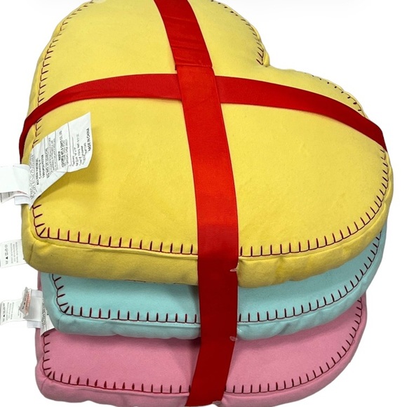 🖨️ Cashmere and cupcakes Valentine’s Day pillows - Picture 10 of 14